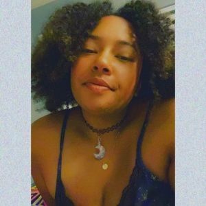 Meet your Posher, Natalie